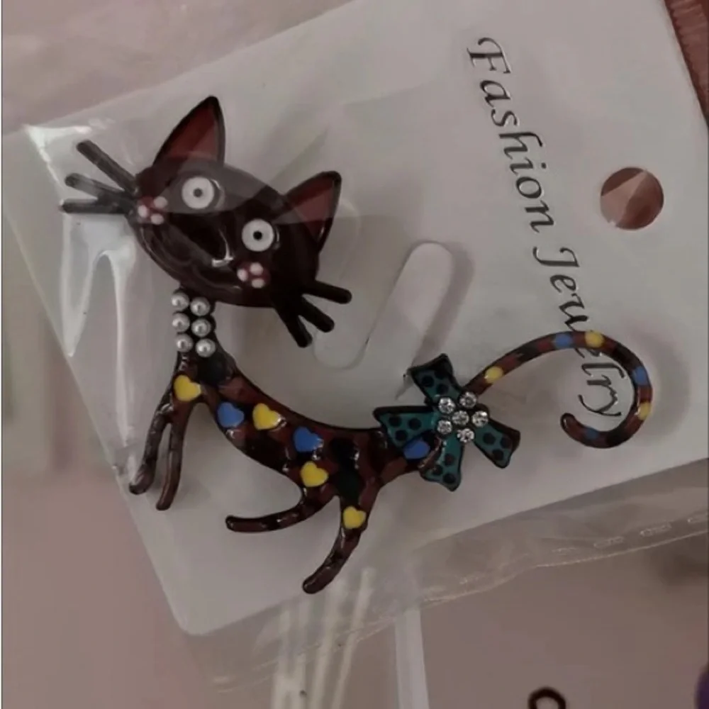 Cat Enamel Brooch Pin – Colorful Whimsical Kitty Jewelry Gift